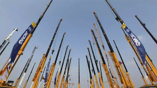 XCMG Golden Products Worth More than Ten Million Yuan Were Delivered to Pakistan to Participate in the Construction of the Local Three Gorges Project!